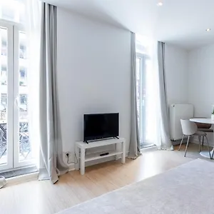 https://lichtrijk-appartement-op-toplocatie-in-gent.hotelsghent.com